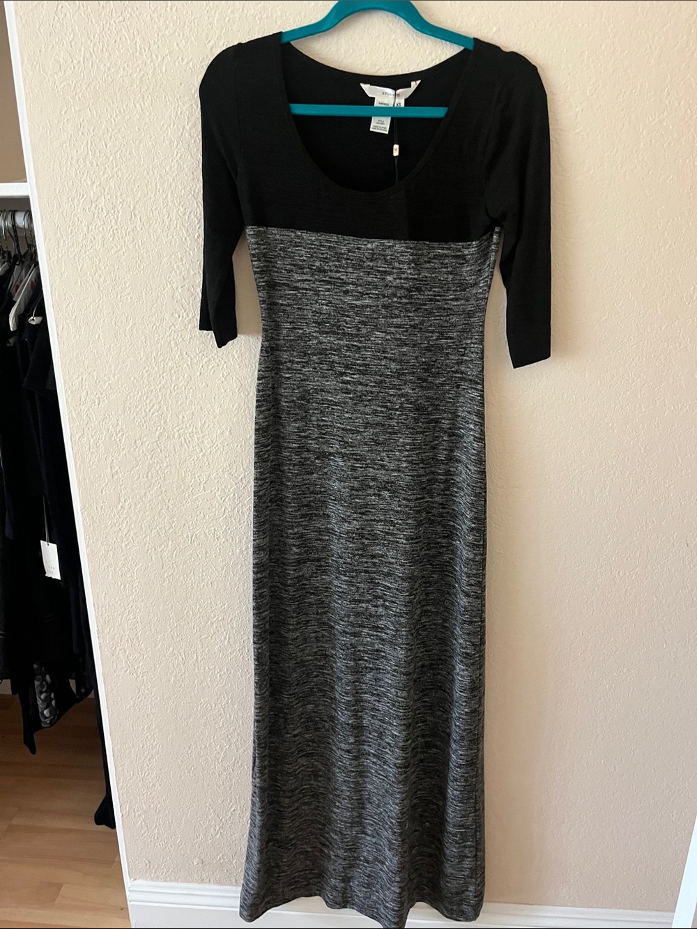 Studio M Black and Heather Gray Scoop Neck Maxi Dress